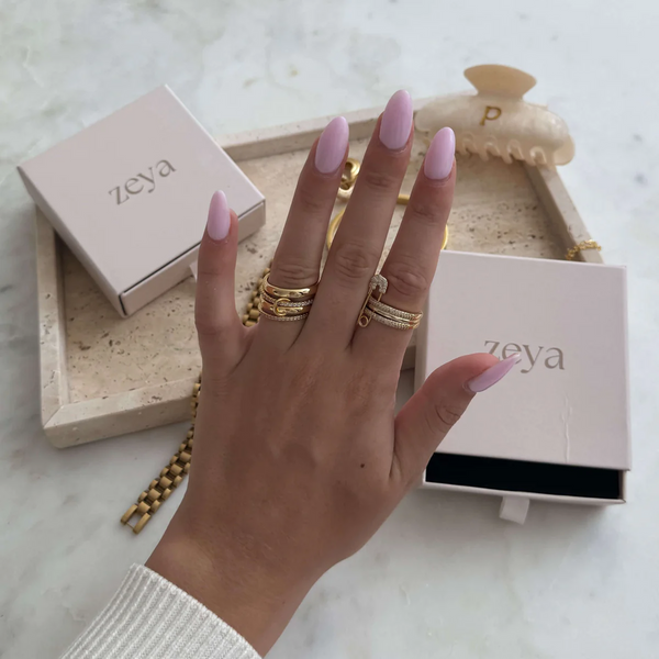 <p>À propos de Zeya</p>