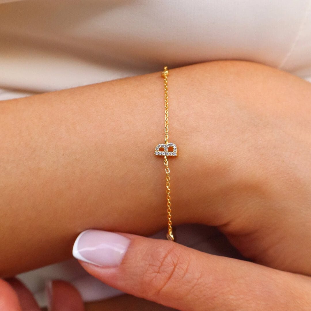 ZEYA - Aline Letter Charm Bracelet