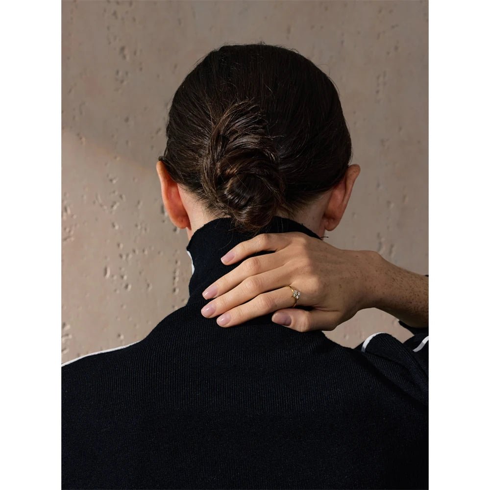 ZEYA - Desiree - Adjustable Stainless Steel Flower Ring with Sparkling Cubic Zirconia