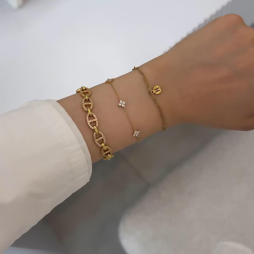 ZEYA - Dina Rhinestone Flower Chain Bracelet