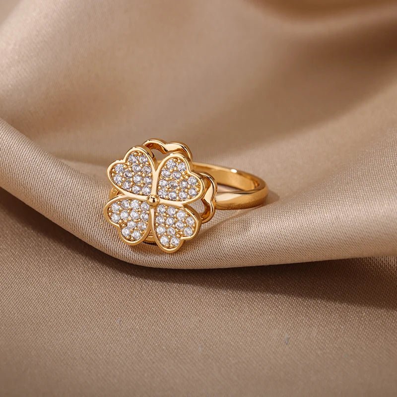 ZEYA - Hazel Clover Leaf Anxiety Ring